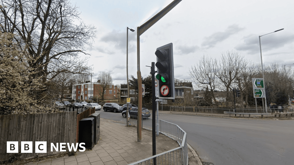 Appeal after car drives towards Jewish children