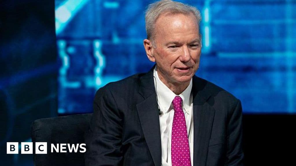 Former Google CEO Eric Schmidt booed by graduates at mention of AI