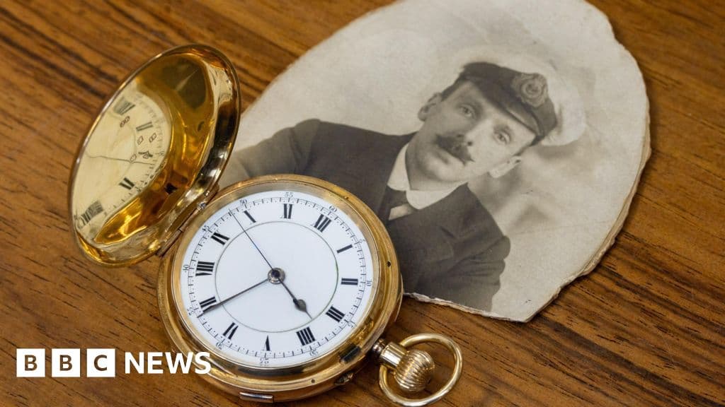 Titanic rescue hero's gold watch could go for £100k
