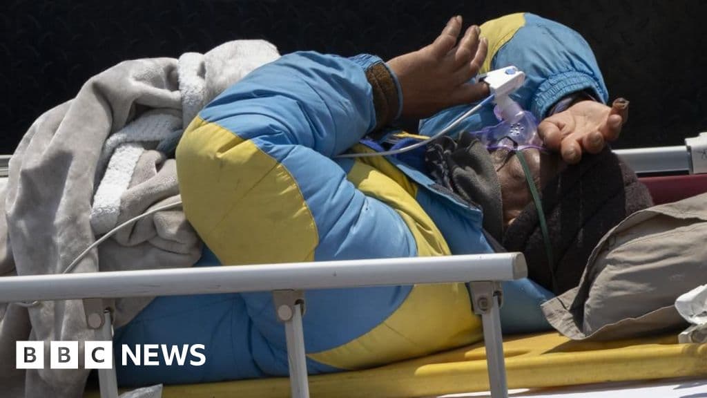 Mount Everest climber recounts moment he lost guide who survived six days alone