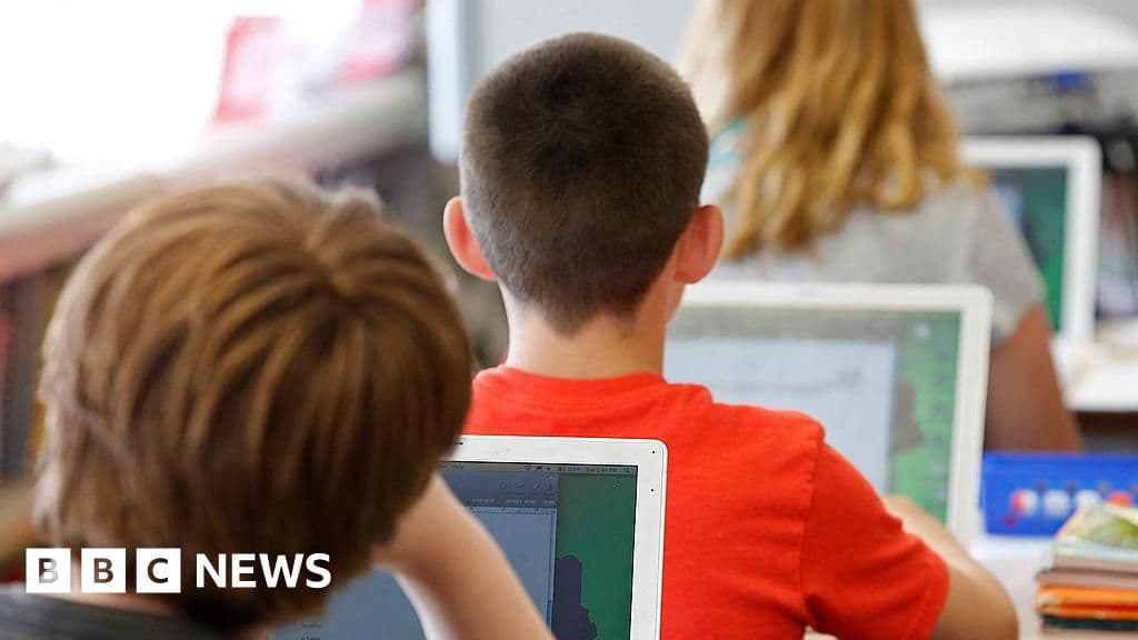 Los Angeles becomes first major school district to limit classroom screen time