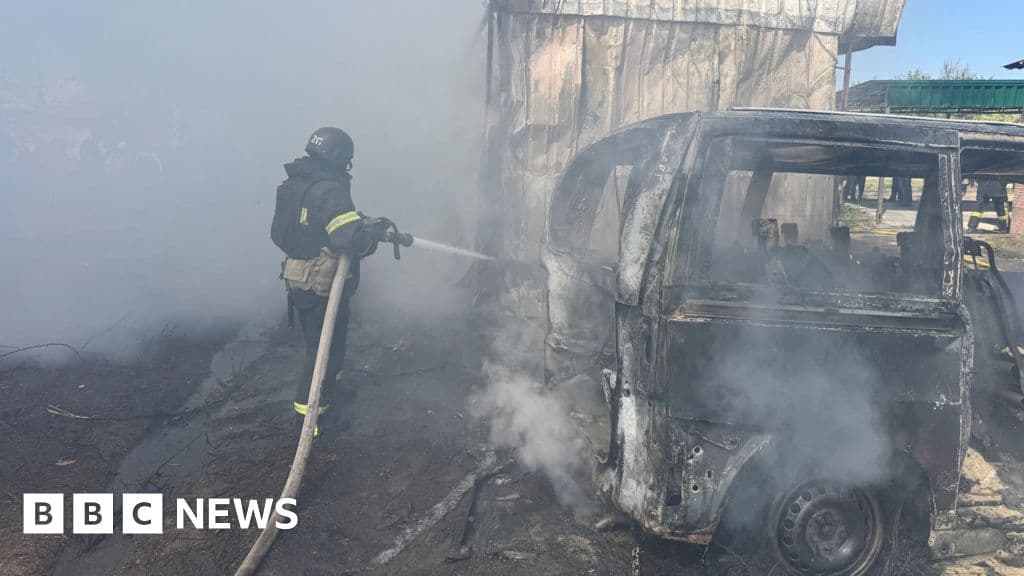 Russia and Ukraine accuse each other of breaching Victory Day ceasefire