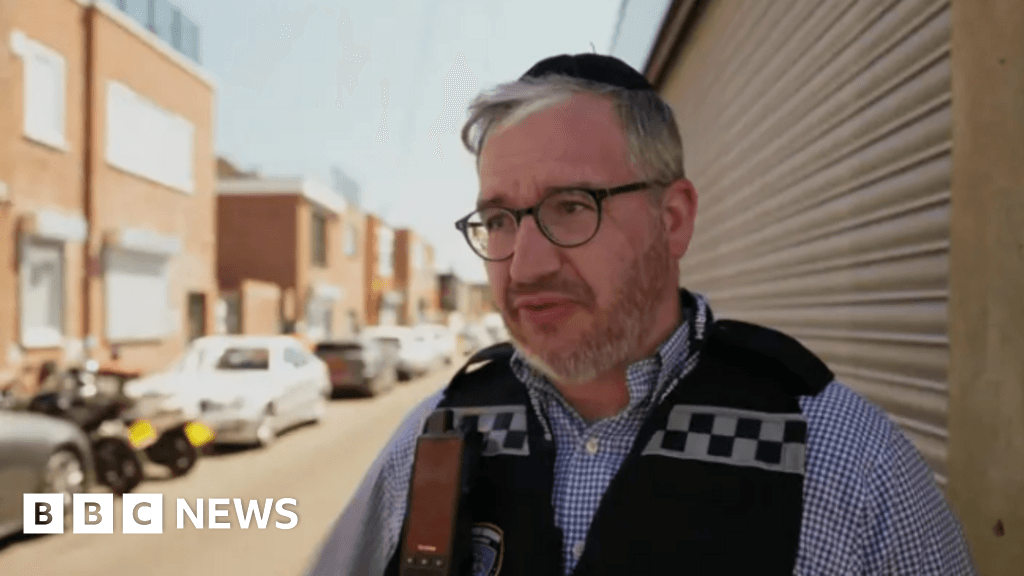 'I held down Golders Green suspect' says volunteer who grabbed ankle