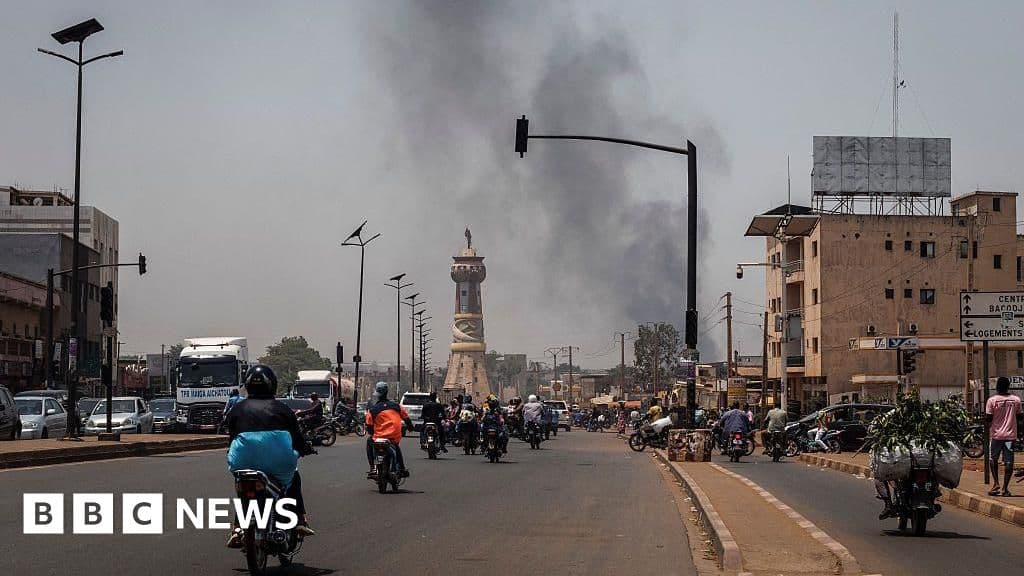 France urges citizens to leave Mali after rebel attacks