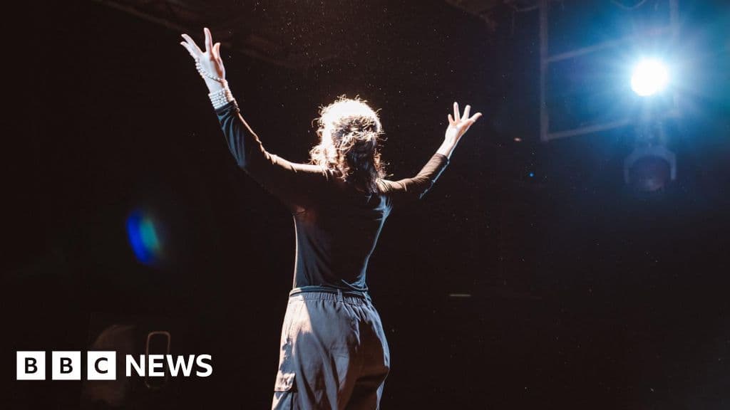 Theatre touring 'in crisis' as performances of plays drop 70%