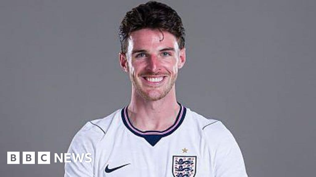 'Mum was killing me': England's Rice on World Cup heat - and his sunburn