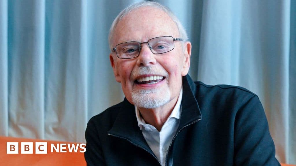 Bob Harris to step down from Radio 2 after 56 years on air