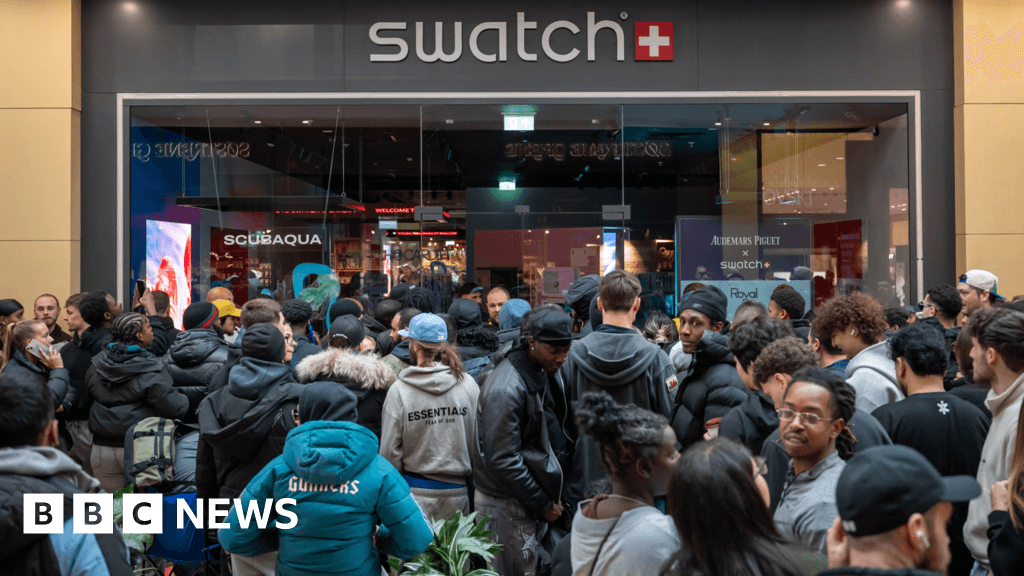 Swatch stores close for second day after crowds
