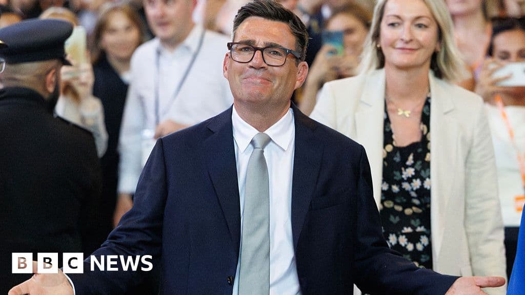 Labour MPs mull leadership challenge to prevent Burnham 'coronation'