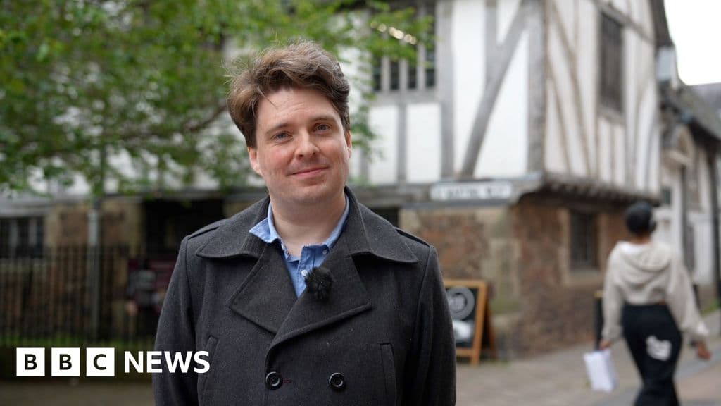 Hundreds of comedians unpaid by one of UK's biggest comedy festivals