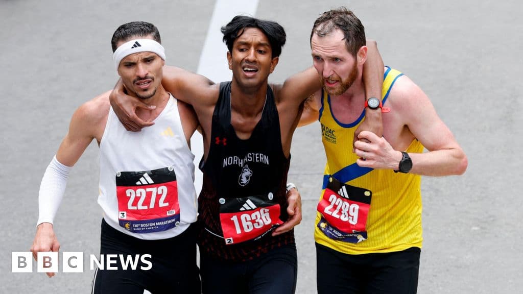 Runners praised for helping exhausted man finish marathon