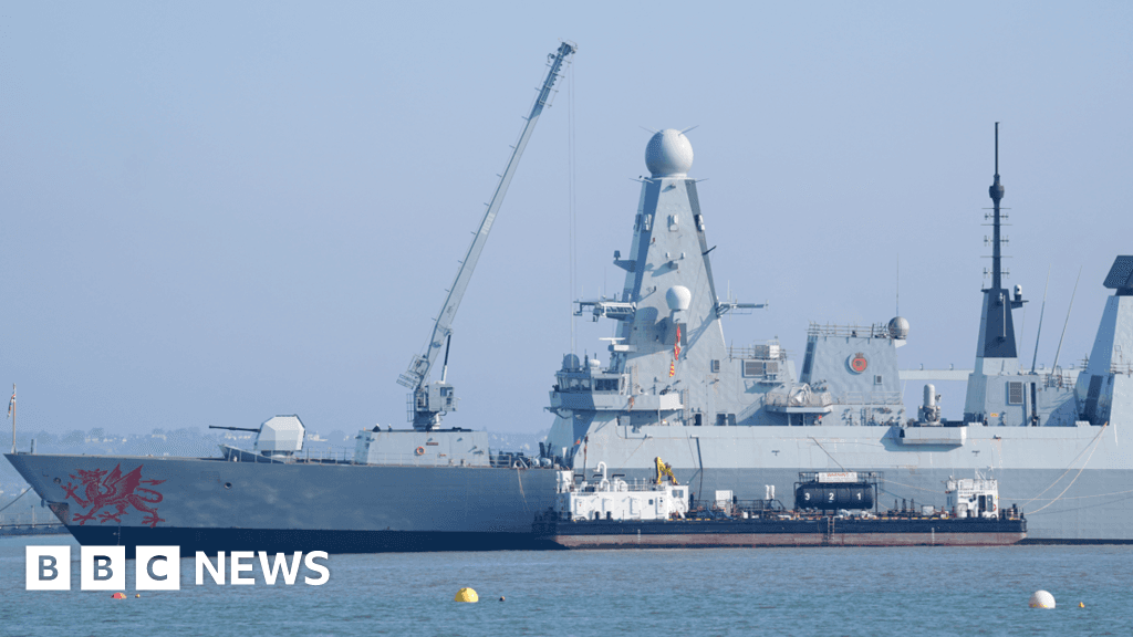 HMS Dragon heads to Middle East for potential Strait of Hormuz mission