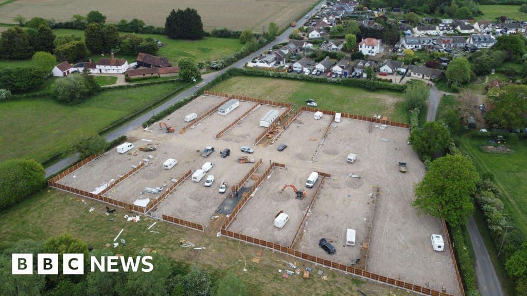 'Illegal' traveller plot for sale on Facebook