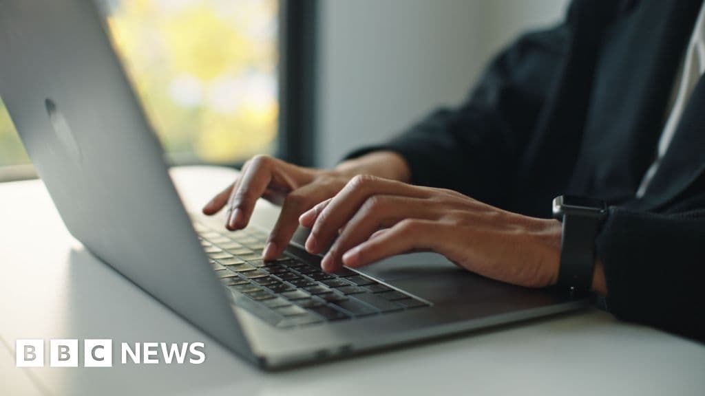 MI5 warns Chinese spies using job websites to target government staff
