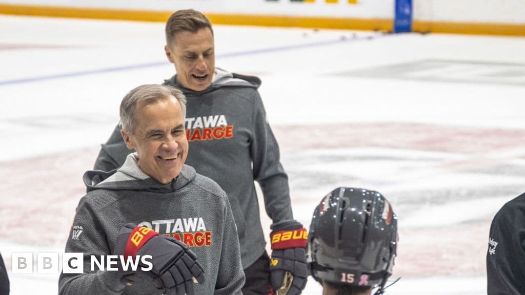 Diplomacy on ice: Mark Carney and Alexander Stubb play hockey