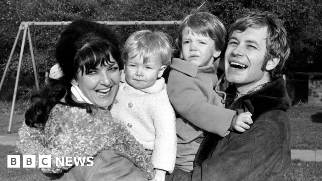 Original Coronation Street cast member dies aged 89