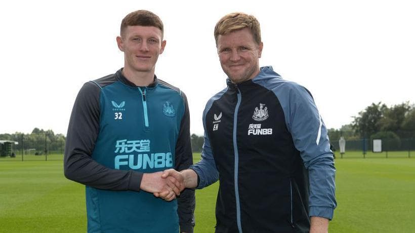 Elliot Anderson and Eddie Howe in 2022