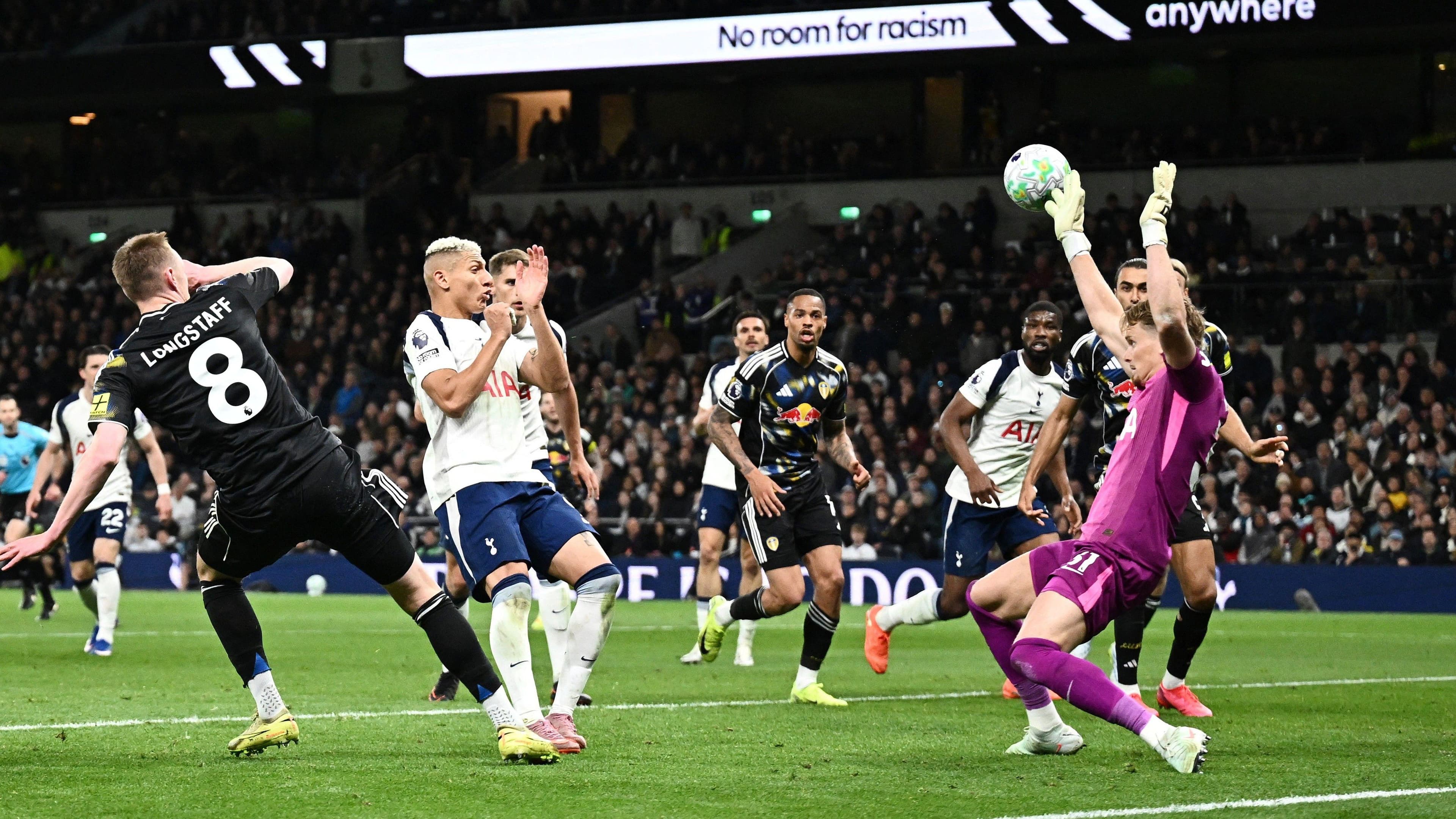 'One of saves of the season' - Kinsky's redemption moment at Tottenham?