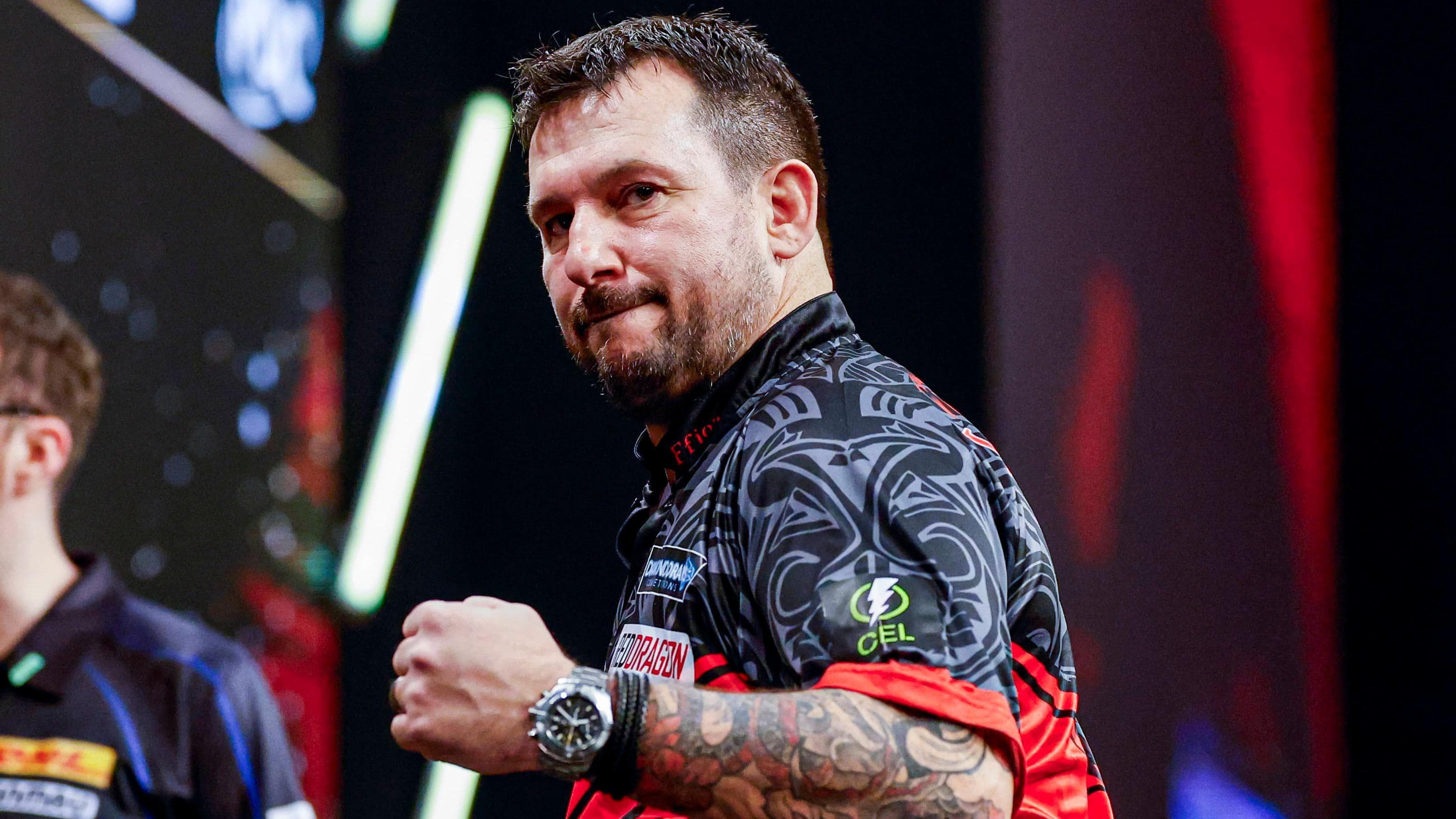 Clayton beats Littler in Rotterdam to extend lead