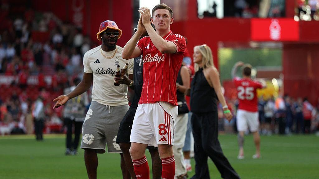 Man City ahead of Man Utd in race for Anderson