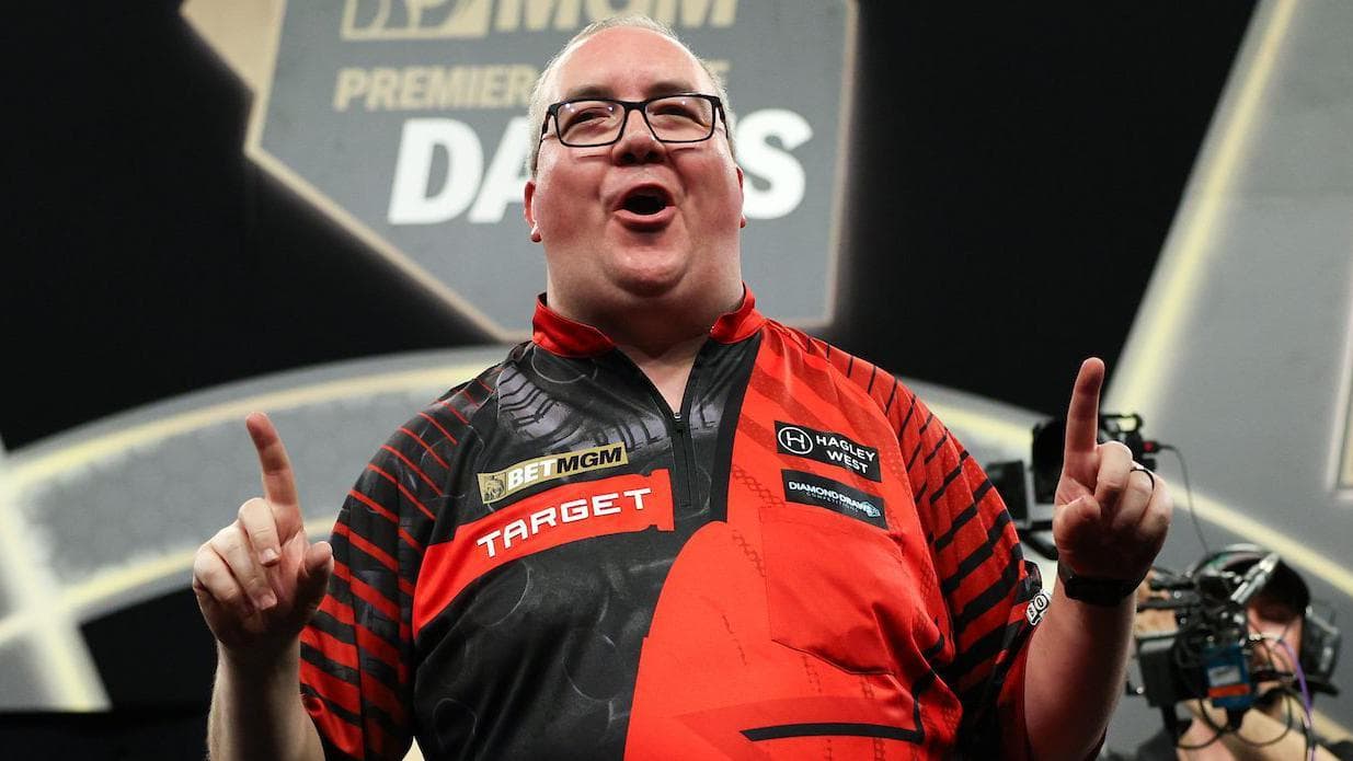 Bunting wins as Humphries avoids Littler semi-final