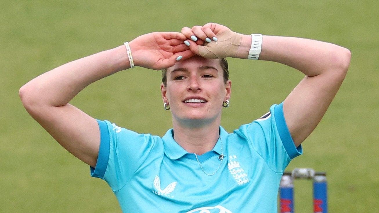 England beaten in rain-affected ODI as NZ draw series
