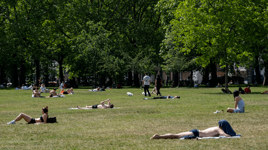 UK braces for hottest May day on record as 30C heat continues