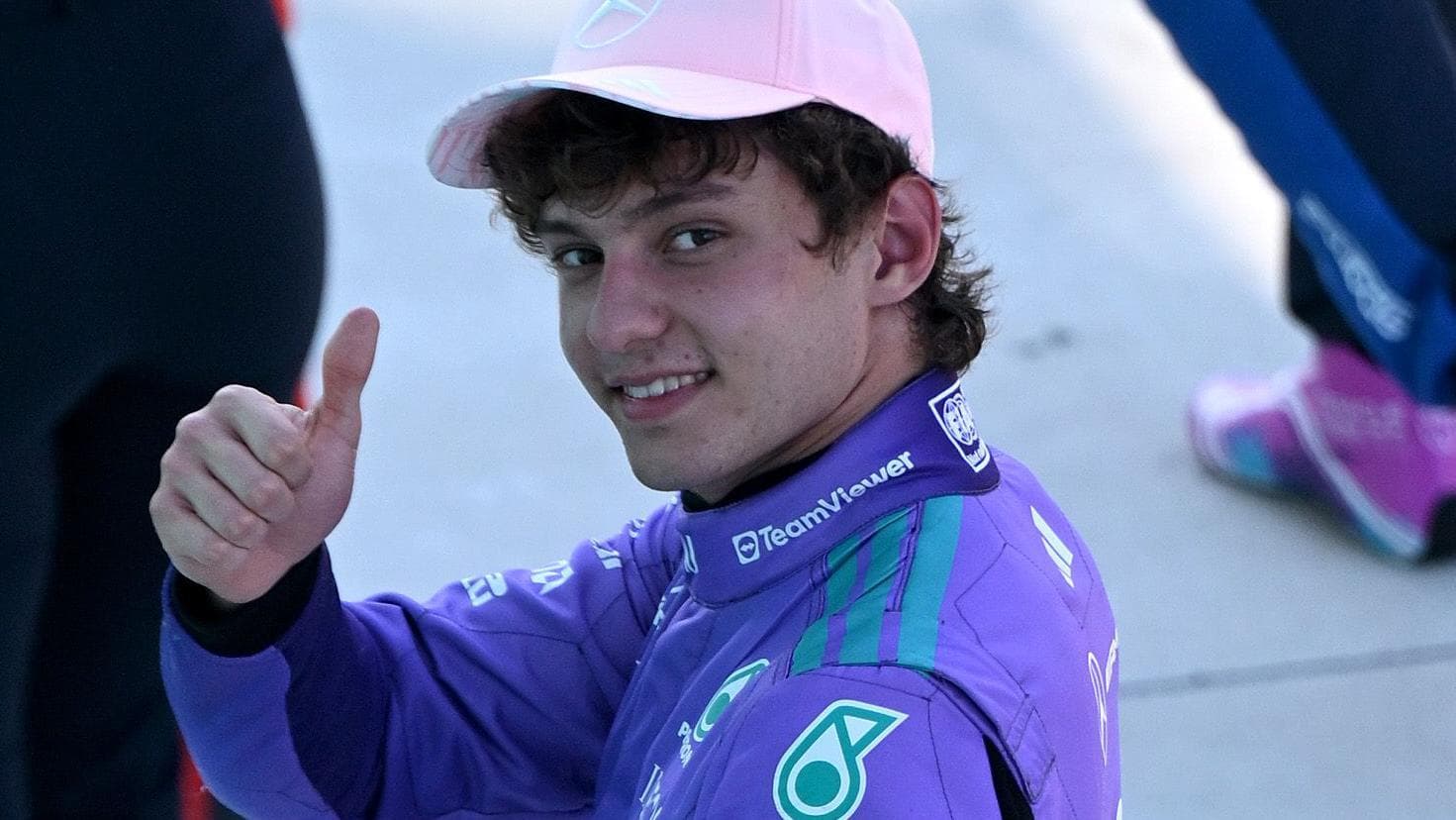 Antonelli takes Miami pole from Verstappen