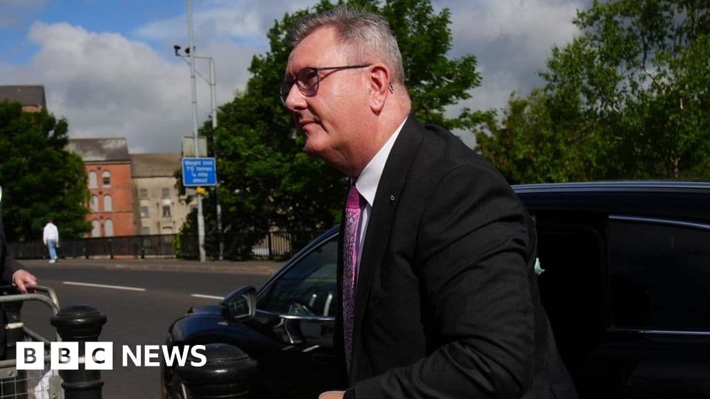 Donaldson sex abuse accusers 'not sufficiently reliable' for a guilty verdict, jury told