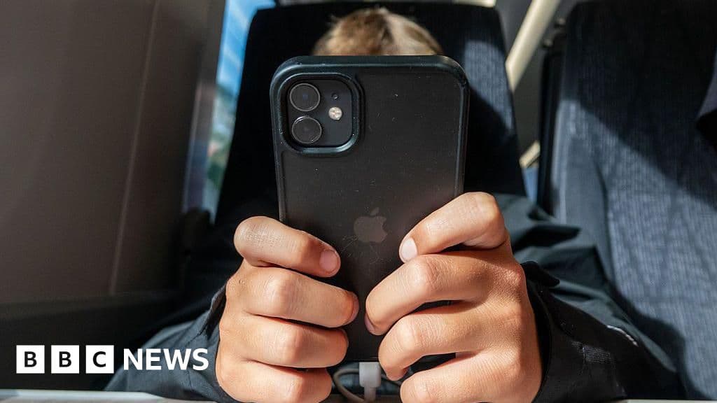 Better WiFi for hundreds of trains under government plans