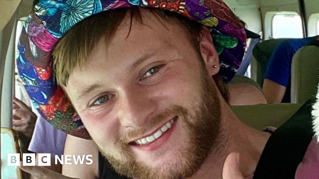 Race Across the World pairs unite for tribute run